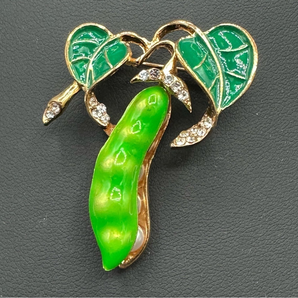 Green Pea Pod Enamel and Crystal Rhinestone Brooch